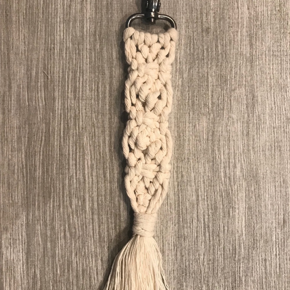 Macrame Keychain handmade - Picture 4 of 5